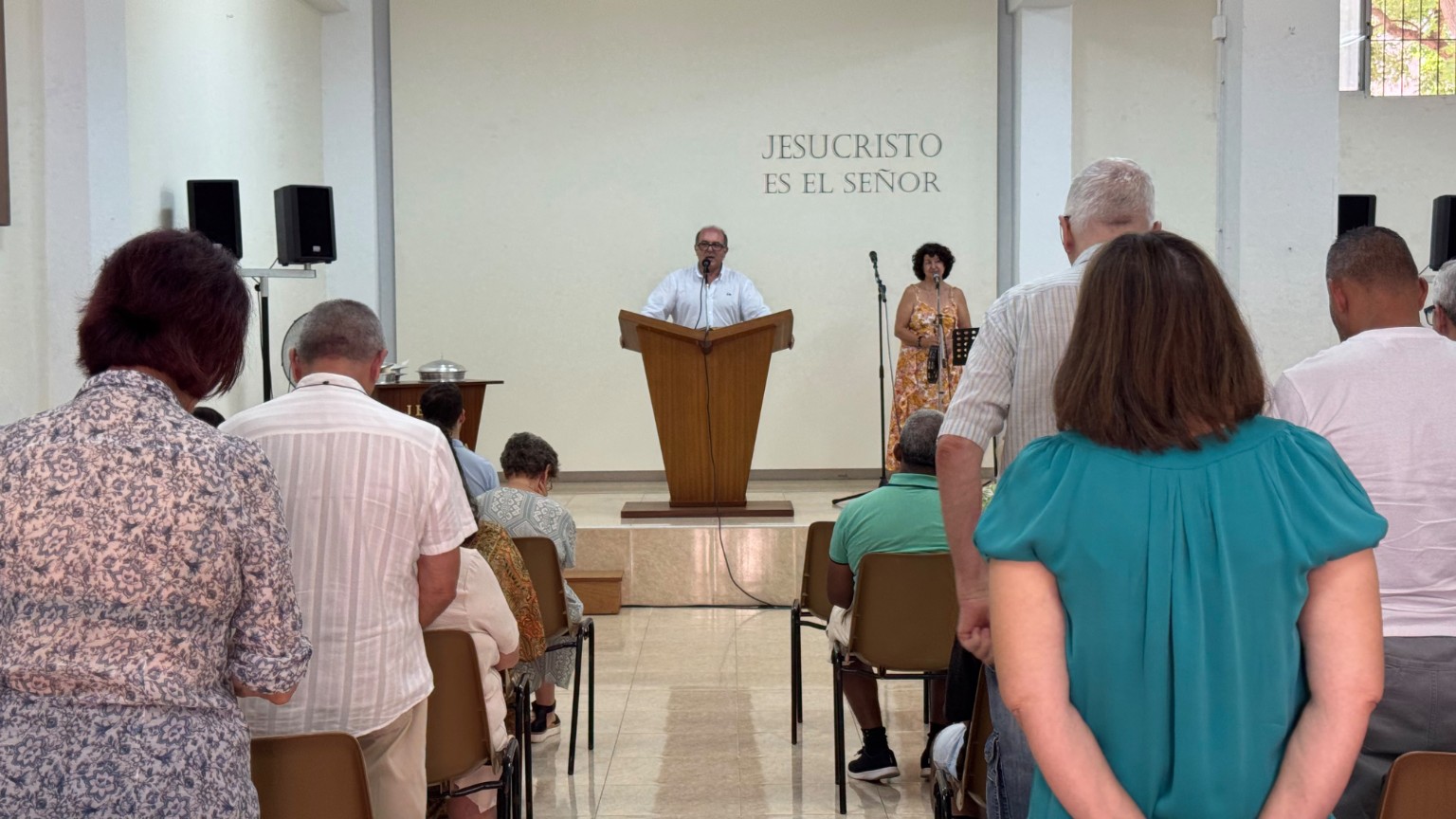 Nuestra congregación durante el culto